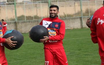 مهندس پرسپولیس به برد تیمش مقابل صنعت نفت واکنش نشان داد+عکس