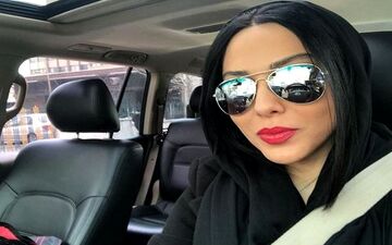 سلفی توماشینی لیلا اوتادی، با پوشش و ظاهری متفاوت (عکس)