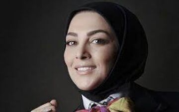 خانم مجری تلویزیون در کنار همسر رستوران دارش