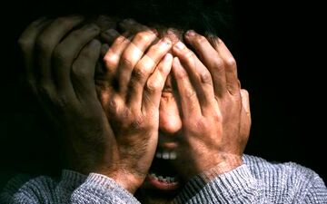  این مرد با تبر آلت تناسلی‌اش را چند تکه کرد؛ اما چرا؟