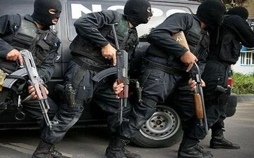 قاتل سابقه‌دار در درگیری با پلیس به هلاکت رسید
