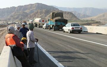 تردد در پل "بابازید" لرستان برقرار شد