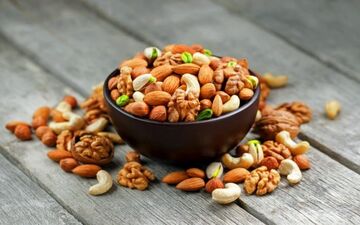 بالاخره آجیل چاق کننده است یا لاغرکننده؟