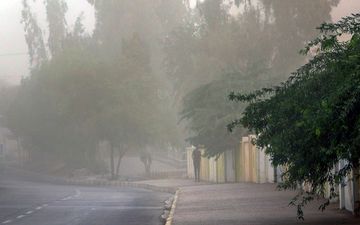 استمرار باد شدید و تندباد موقت در اصفهان