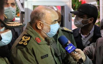 فرمانده سپاه پاسداران: نمی گذاریم پرچمی را که شهید سلیمانی به اهتزار درآورده روی زمین بیفتد
