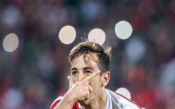 هافبک پرسپولیس تا نیم فصل در لیست کالدرون