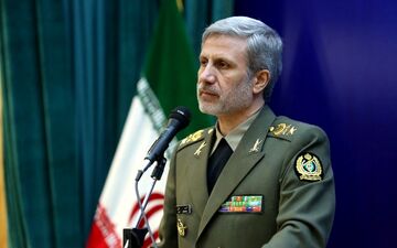 وزیر دفاع: دانشجویان در جهت خنثی سازی عملیات روانی دشمن روشنگری کنند