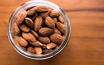معجزه مصرف بادام برای لاغری