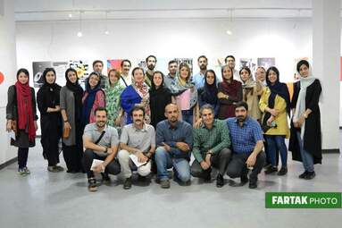 افتتاح نمایشگاه یک هفته پوستر در مجتمع فرهنگی هنری شهید آوینی 