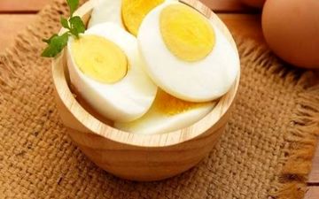 اگر به تخم مرغ حساسیت دارید، واکسن کرونا نزنید!