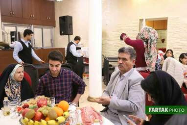 دورهمی شب یلدا کانون سخنوران و مجموعه رسانه های فرتاک 