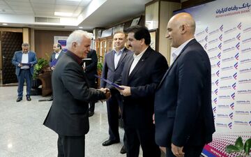 تجلیل از آزادگان بانک رفاه کارگران با تأکید بر فرهنگ ایثار