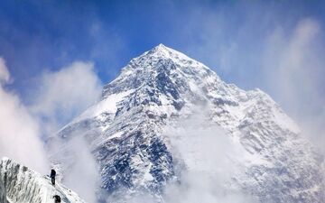 ارتفاع جدید اورست بزودی اعلام می شود