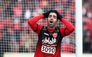 اخراج آقای گل از  پرسپولیس