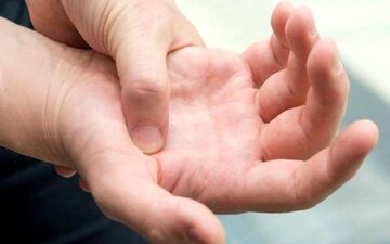 
آرتریت روماتوئید و نشانه های آن/ اینفوگرافیک