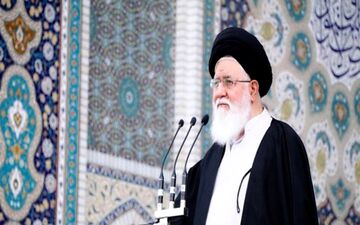 آیت الله علم‌الهدی:  تمسخر ملت ایران در برجام مانند کشتار آن‌ها کنار کعبه بود
