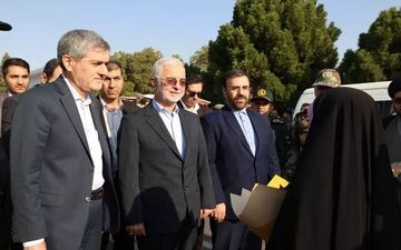 وزیر کشور وارد شیراز شد

