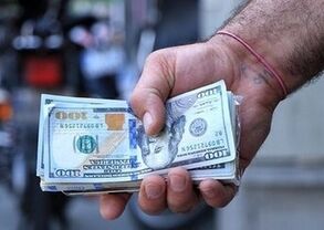 نرخ دلار و یورو در ۹ مهر ۱۴۰۵؛ دلار به ۲۵۸ هزار تومان رسید
