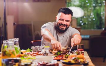 رفتاری که باکلاس ها تو مهمونی انجام نمیدن
