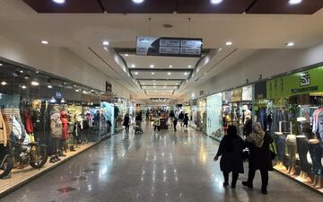 محدودیت های عجیب کرونایی/ تردد خودرویی ممنوع اما مغازه ها بازند!