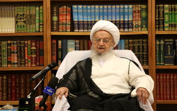 آیت الله مکارم شیرازی: اندیشمندان جهان اسلام به سکوت خود در خصوص شیخ زکزاکی پایان دهند