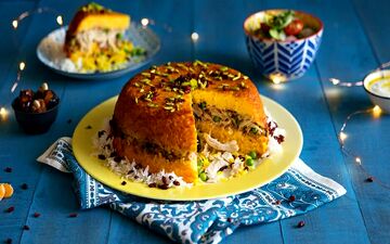 طرز تهیه ته‌ چین مرغ طلایی و مجلسی؛ راز خوش‌طعم و لایه‌های زیبا
