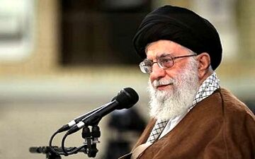 حاشیه‌ای جالب از دیدار رهبرانقلاب با نخبگان +فیلم 