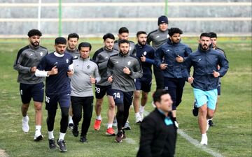 استارت پیکان برای دیدار با پرسپولیس