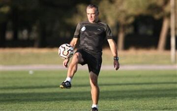 بازگشت مربی استقلال بعد از دو هفته