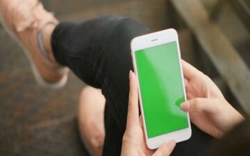 شخصیت شناسی از نحوه دست گرفتن گوشی موبایل