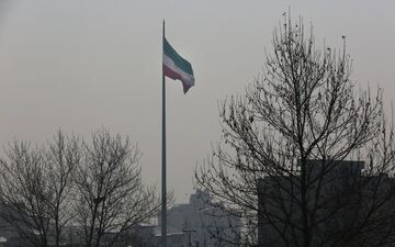 آلودگی هوا مدارس تهران را تعطیل کرد