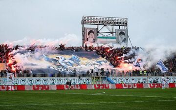 "باران سیل آسا" بازی ملوان و سپاهان را "تهدید" می‌کند/ آیا "جنگ صدرنشینی" به "تعویق" می‌افتد؟