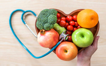 بعد از 50 سالگی این غذاها را نخورید!