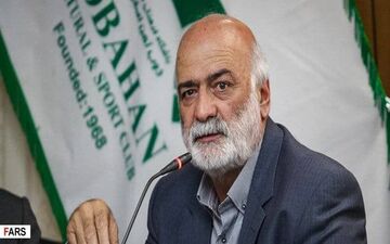 کربکندی:بازیکن نیمکت نشین برای نیم‌فصل2.5میلیارد می‌خواهد/اجازه خروج به بازیکنانمان نمی‌دهیم