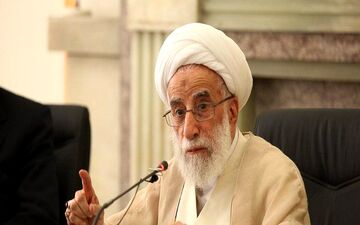 از بی‌توجهی مسئولان به مشکلات معیشتی مردم انتقاد کرد