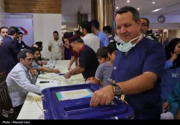 انتخابات ریاست‌جمهوری در تبریز و خرم آباد به روایت تصویر