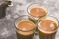 شیر چای بلوچی؛ نوشیدنی متفاوتی که باید حداقل یک‌بار امتحان کنید + طرز تهیه
