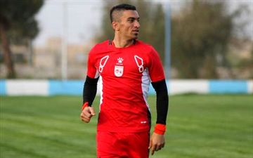 دوست دارم در تراکتورسازی بمانم/ از چند تیم پیشنهاد دارم