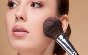 رژگونه طبیعی با مواد ساده: زیبایی با رنگ‌های خدادادی