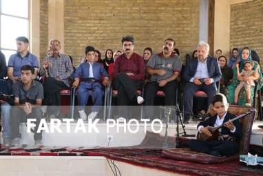 مراسم و اختتامیه سومین آوای تنبور دالاهو گهواره روستای بانزلانی