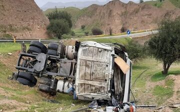 واژگونی تانکر سوخت در بندر عباس موجب مرگ راننده شد