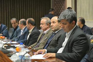 حضور وزیر ورزش و جوانان در ستاد بازسازی مناطق زلزله زده کرمانشاه 