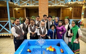 تجربه منحصر به فرد خوردن غذا در رستورانی که همه کارکنان آن کوتاه قامت هستند + فیلم 