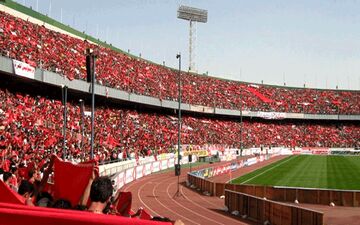 استقبال عجیب هواداران پرسپولیس از دیدار برابر پیکان +عکس!