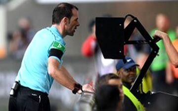  فدراسیون فوتبال: وضعیت VAR تا دو هفته آینده مشخص می شود