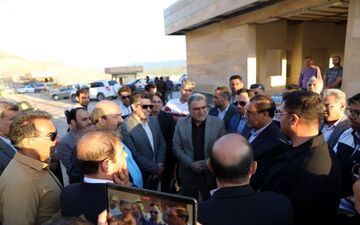 سال ۱۴۰۲ سال شکوفایی صنعت در استان ایلام/اشتغالزایی ۲۸۰نفردرکارخانه کاغذسنگی چرداول