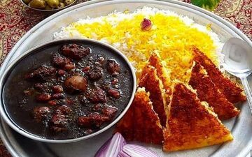 خورش قورمه سبزی را این طوری درست کن تا دست پخت خودت رو به رخ همه بکشی!