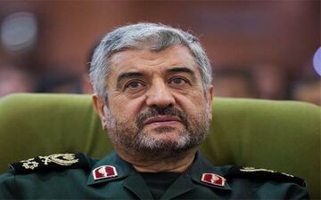 حفاظت اطلاعات و نمایندگی ولی فقیه نقش اساسی در سلامت سپاه دارند