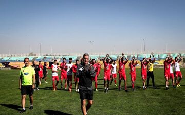 قرارداد دو بازیکن تیم فوتبال پرسپولیس فسخ شد