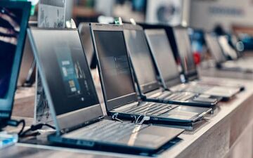 بحران در بازار دیجیتال؛ پرواز قیمت موبایل و لپ‌تاپ با جهش نرخ ارز